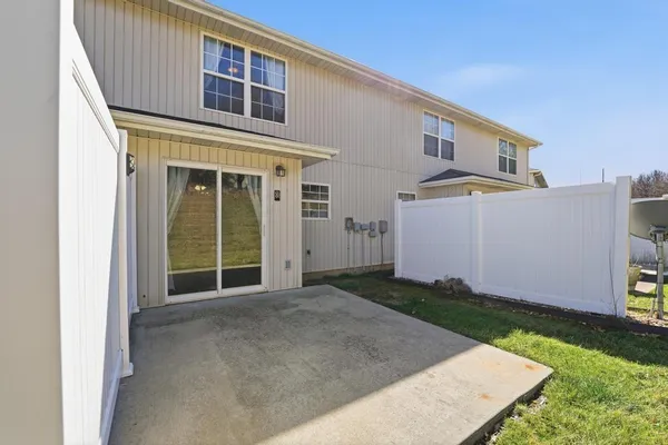 $215,000 | 13684 Oak Valley Drive, Platte City, MO 64079