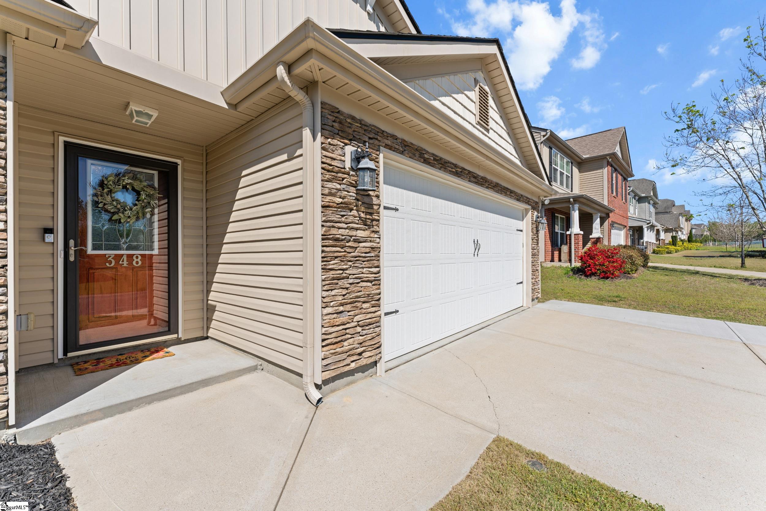 348 Victory Lane Moore, SC 29369 - Photo 2 of 42