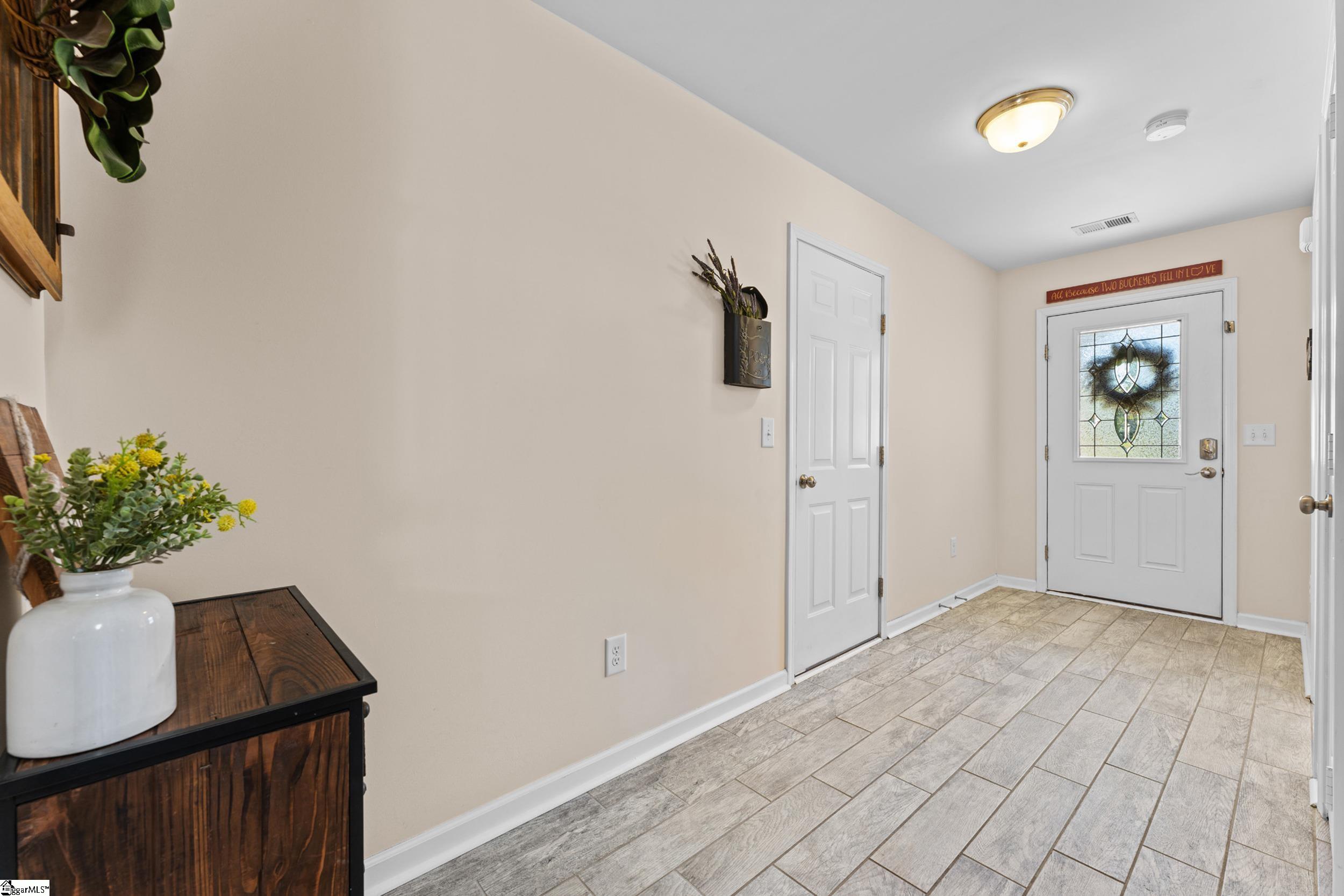 348 Victory Lane Moore, SC 29369 - Photo 5 of 42