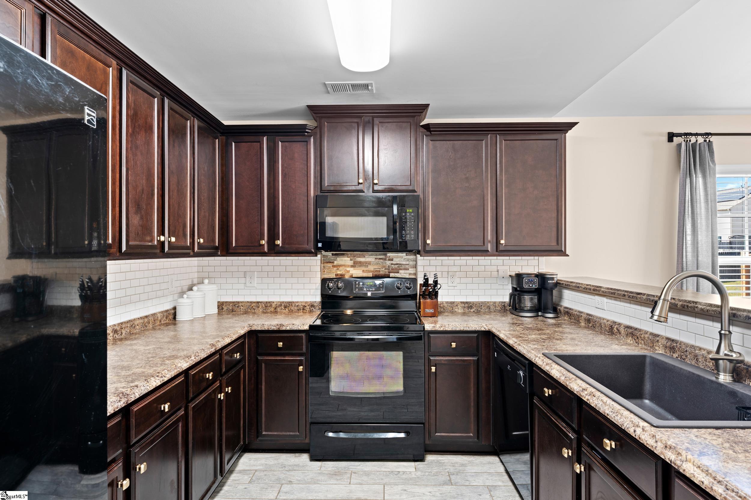 348 Victory Lane Moore, SC 29369 - Photo 8 of 42