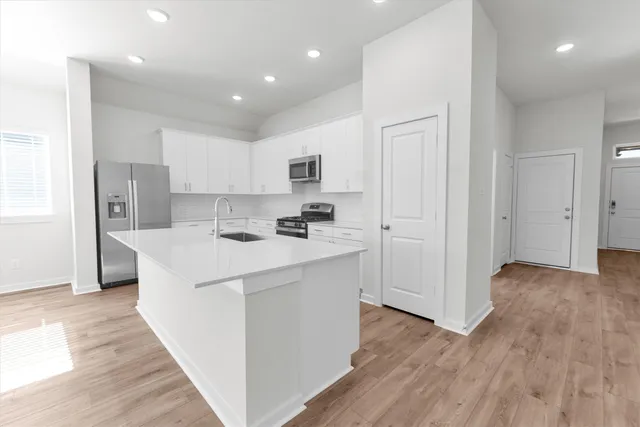 $2,800 | 16015 Bishops Cap Way, Cypress, TX 77429