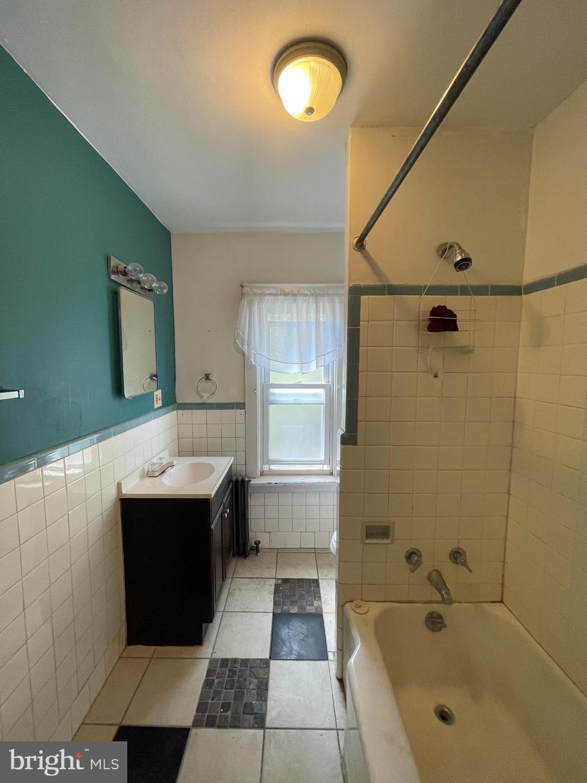 1007 Locust Street Reading, PA 19604 - Photo 14 of 26 Gallery Image 14