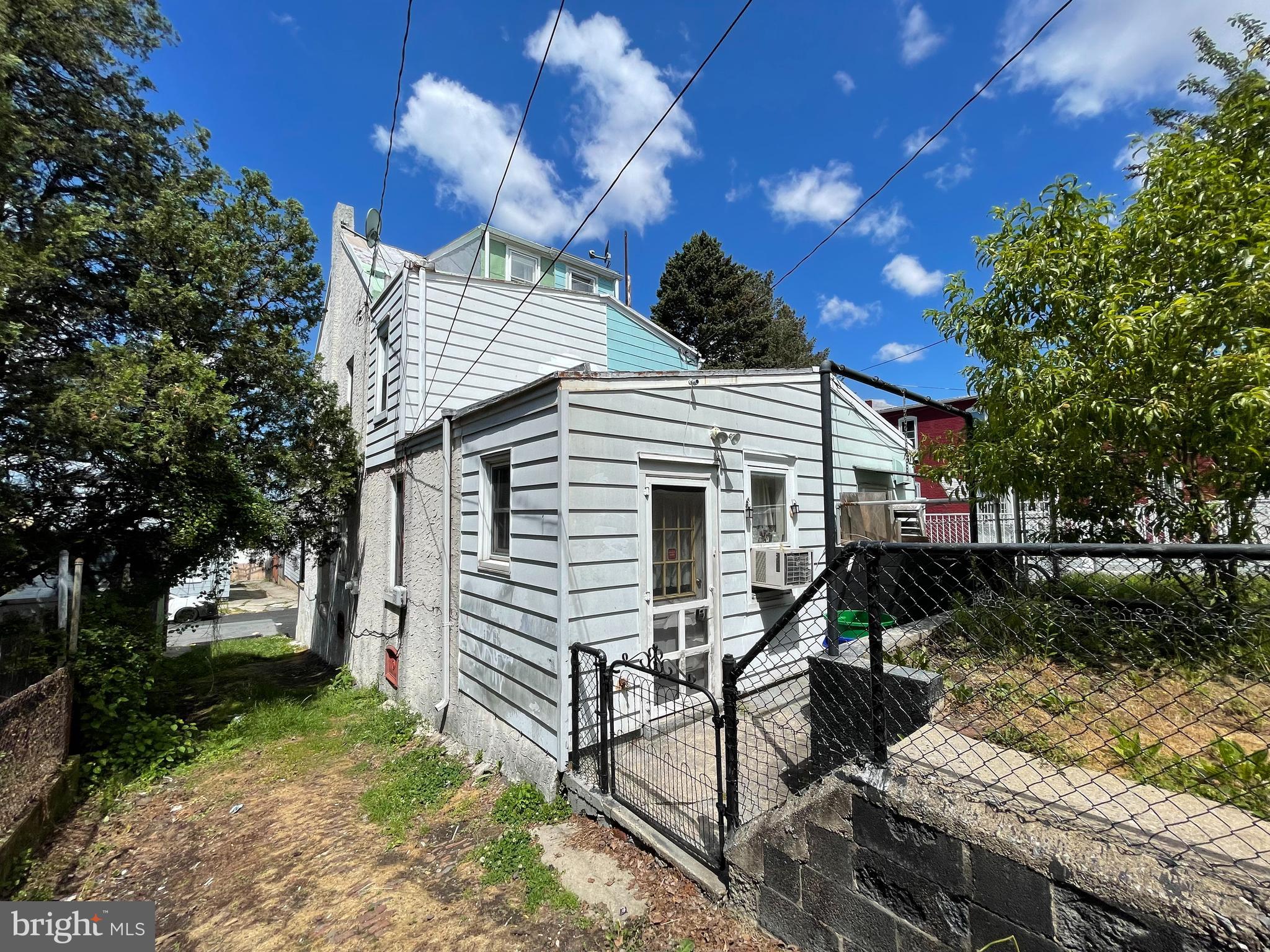 1007 Locust Street Reading, PA 19604 - Photo 8 of 26 Gallery Image 8