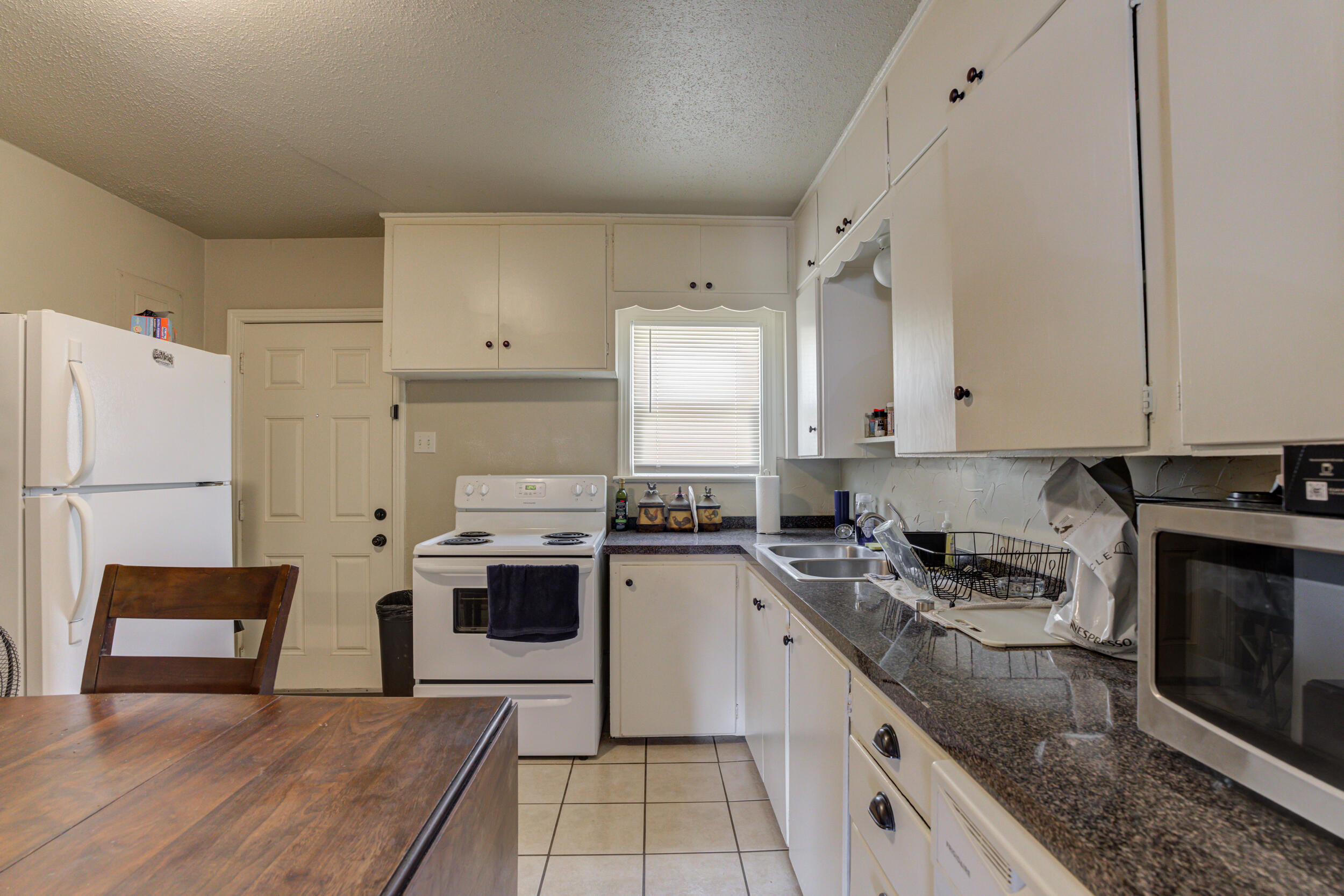 2706 37th Street Lubbock, TX 79413 - Photo 10 of 19 2706-37th-St_Lubbock-TX_8_Kitchen