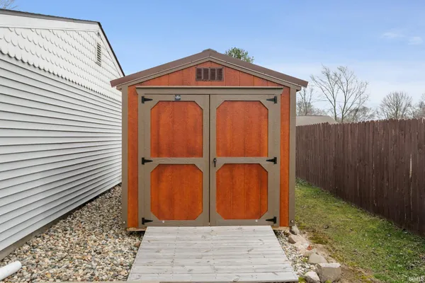 $235,900 | 70862 Tecumseh Drive, Nappanee, IN 46550