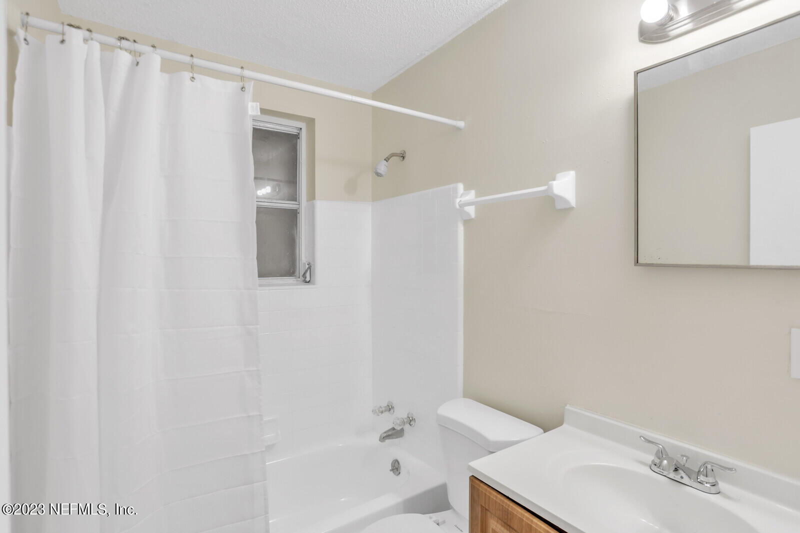 2851 Carleon Road Jacksonville, FL 32218 - Photo 12 of 20 14_2P5A6902_mls