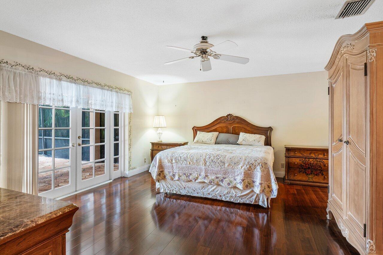 7276 Encina Lane Boca Raton, FL 33433 - Photo 15 of 34 Primary