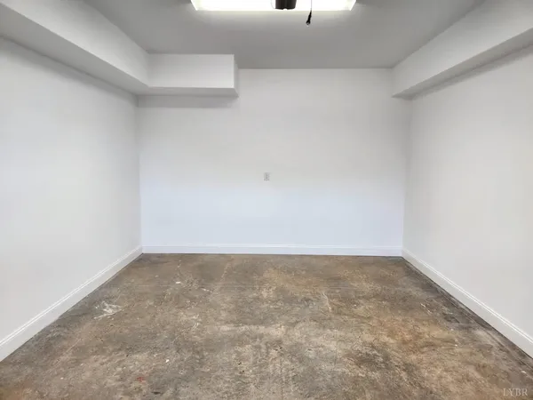 an empty room with a empty space