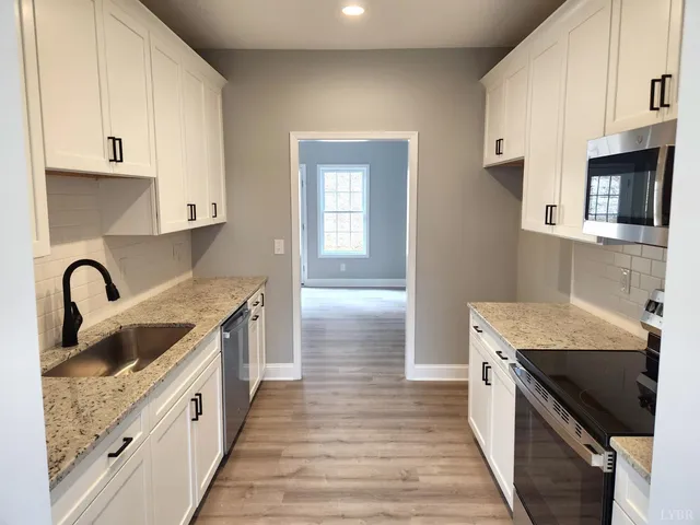 $299,900 | 3008 Hill Street, Unit 408, Lynchburg, VA 24501