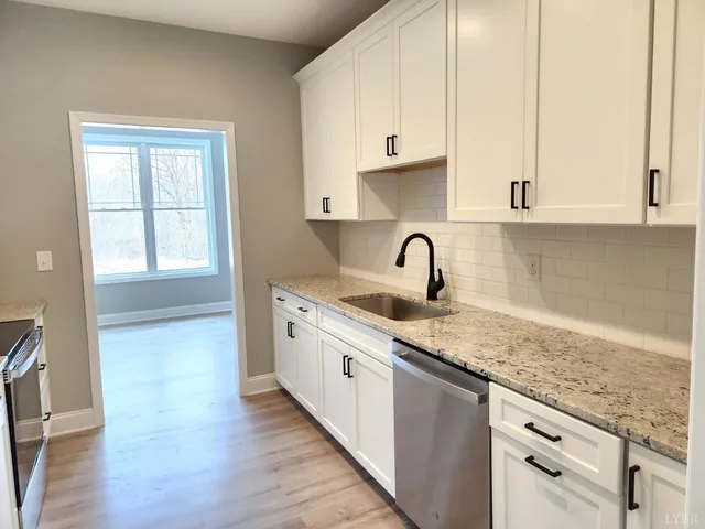 $299,900 | 3008 Hill Street, Unit 408, Lynchburg, VA 24501