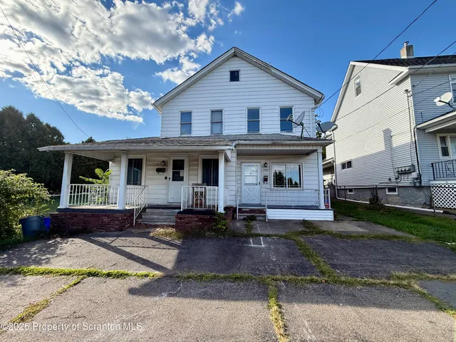 $1,200 | 947 Carmalt Street, Dickson City, PA 18519