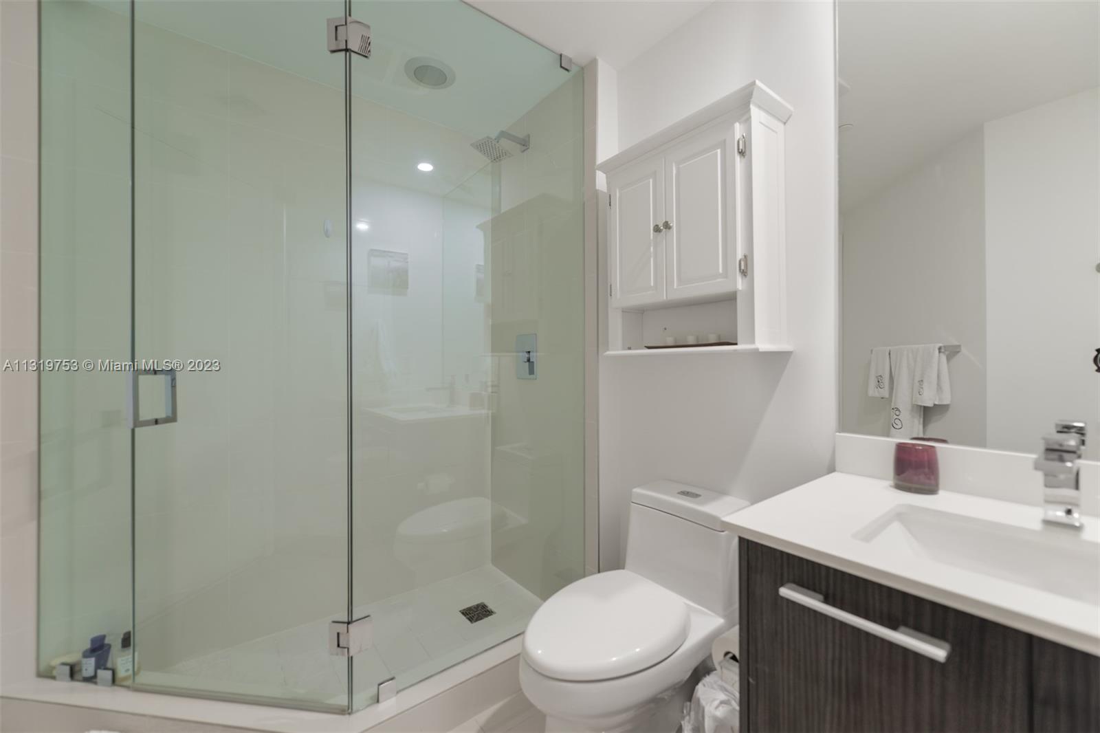 45 Southwest 9th Street, Unit 3308 Miami, FL 33130 - Photo 11 of 16 Gallery Image 11
