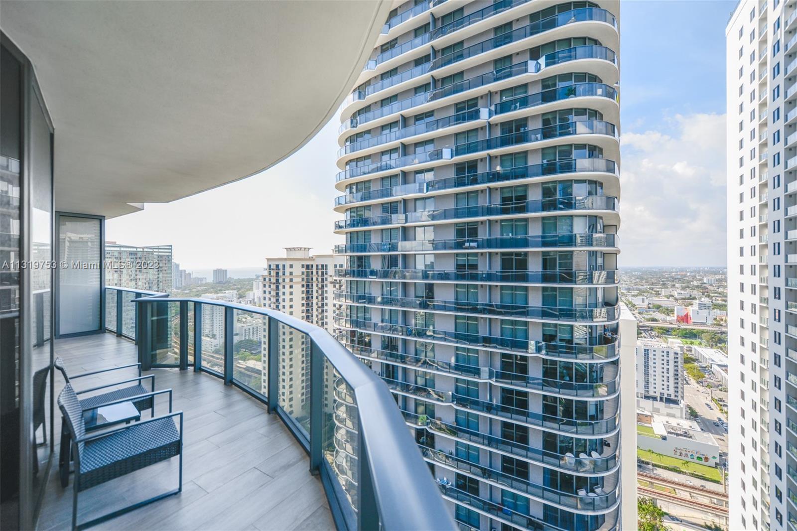 45 Southwest 9th Street, Unit 3308 Miami, FL 33130 - Photo 15 of 16 Gallery Image 15