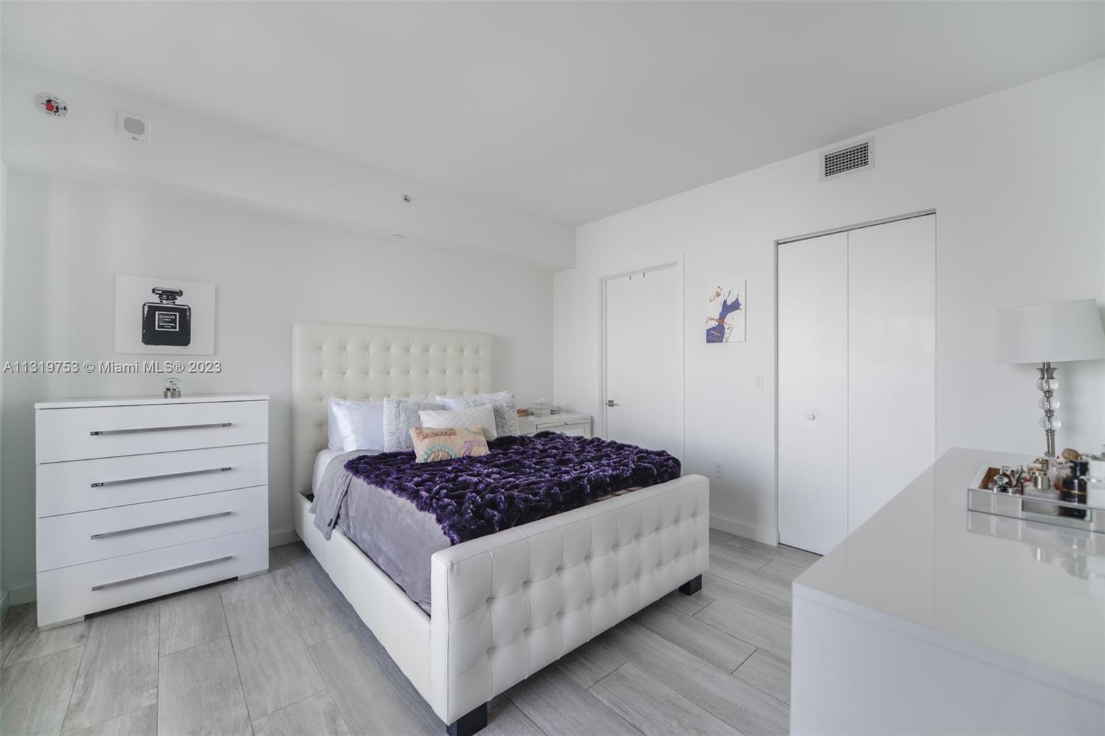 45 Southwest 9th Street, Unit 3308 Miami, FL 33130 - Photo 5 of 16 Gallery Image 5