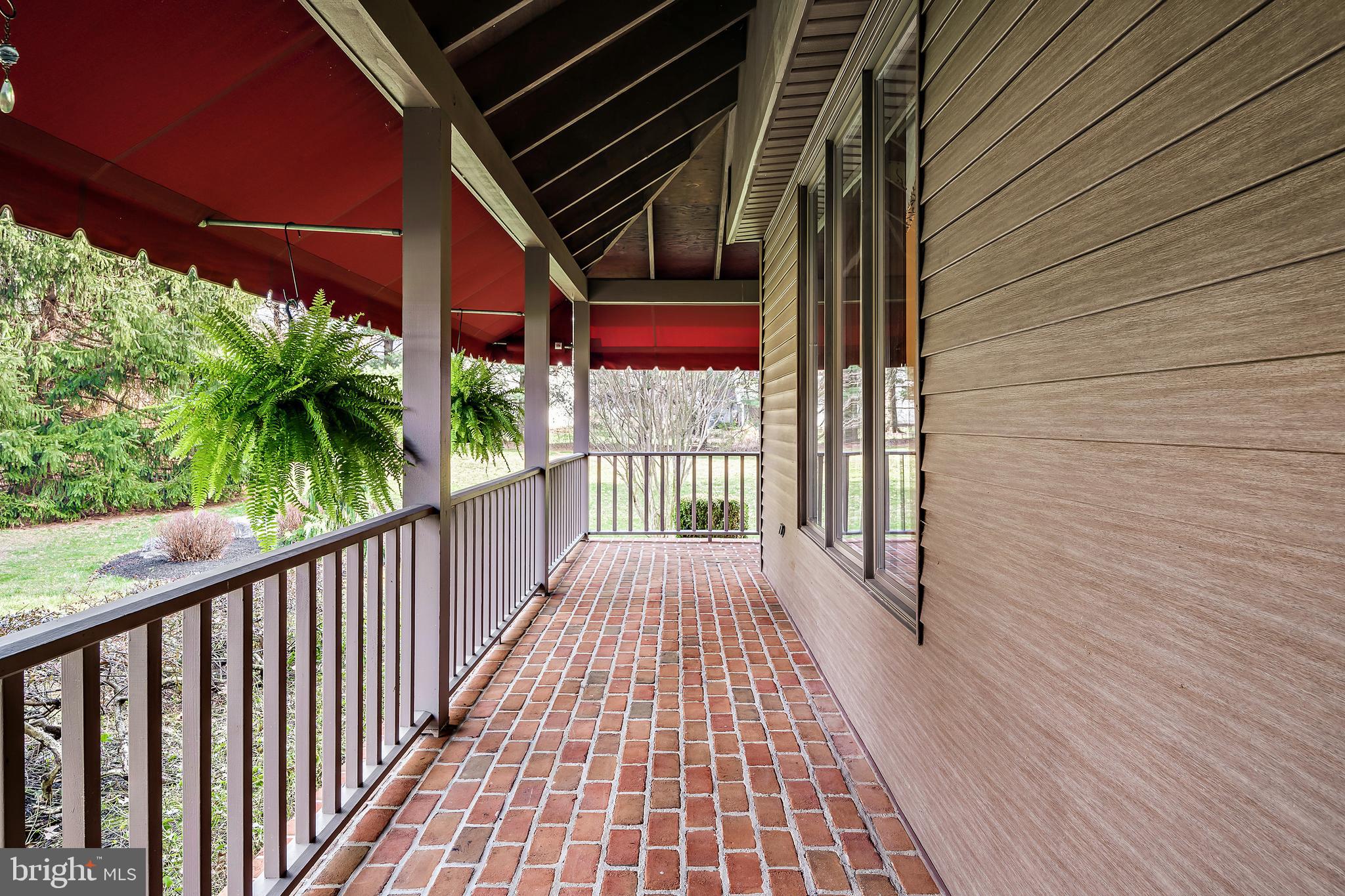 1556 Sheaffer Road Elizabethtown, PA 17022 - Photo 4 of 47 Gallery Image 4