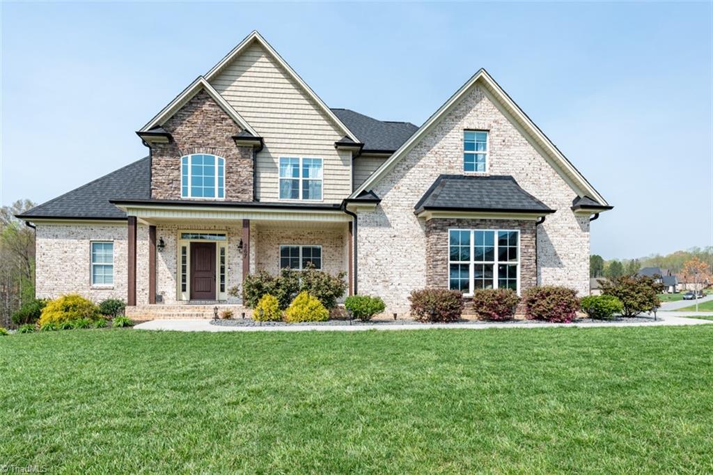 267 Centenary Ridge Drive Clemmons, NC 27012 - Photo 1 of 44 Gallery Image 1