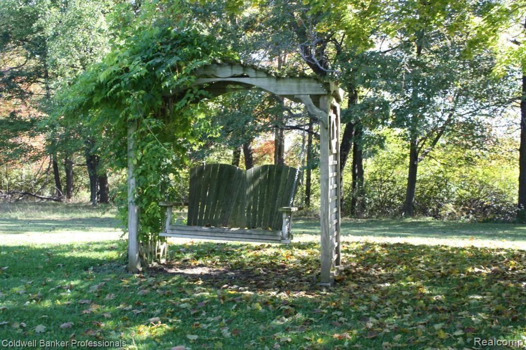3985 Bird Road Clarkston, MI 48348 - Photo 42 of 46 IMG_9302.jpg