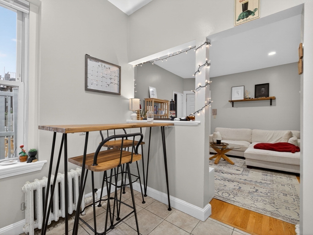 52 Temple Street Boston, MA 02114 - Photo 12 of 34