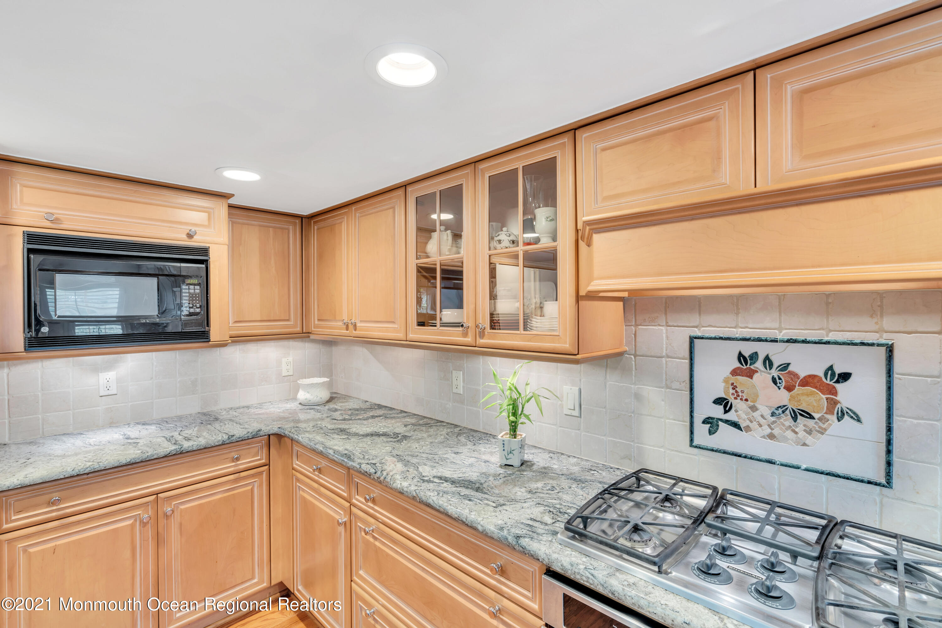 603 Woodview Road Brielle, NJ 08730 - Photo 11 of 59 012_dsc09105