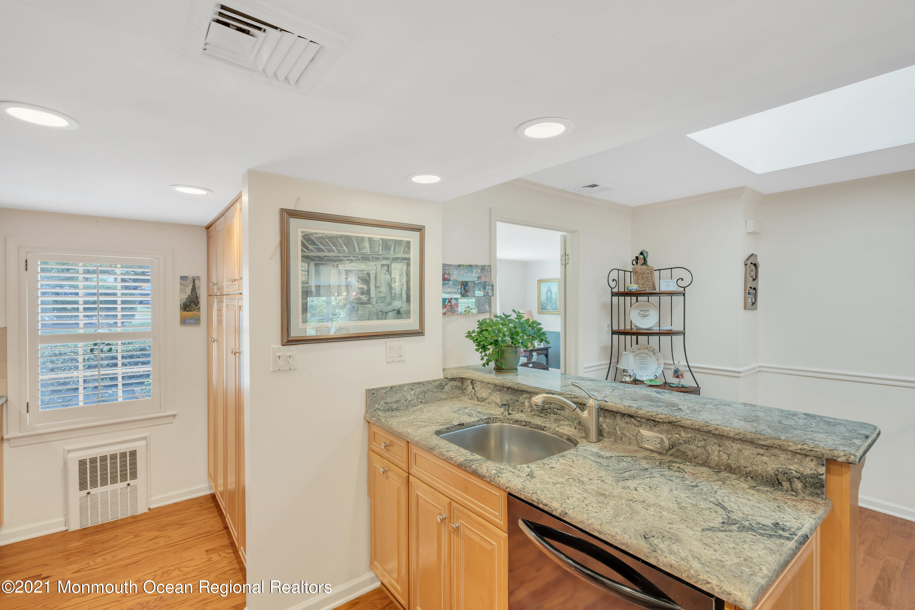 603 Woodview Road Brielle, NJ 08730 - Photo 12 of 59 013_dsc09120