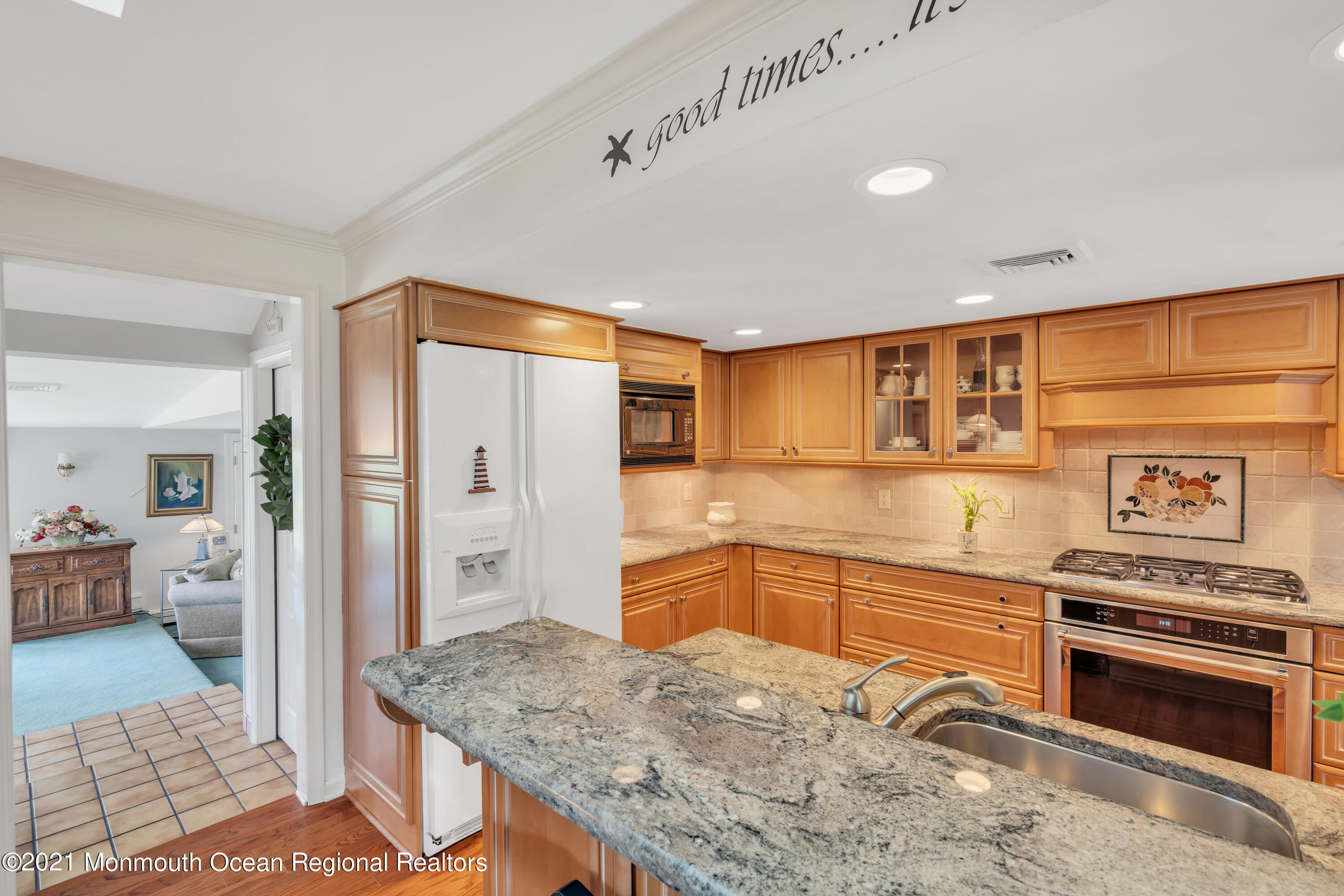 603 Woodview Road Brielle, NJ 08730 - Photo 8 of 59 009_dsc09085
