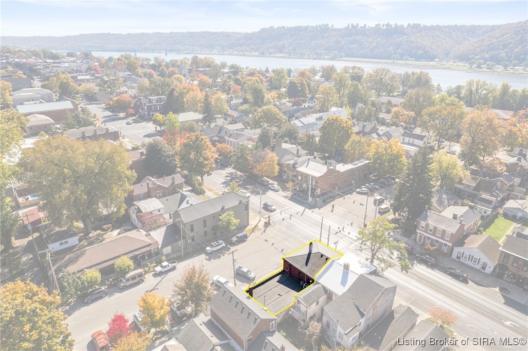 702 West Main Street Madison, IN 47250 - Photo 9 of 56