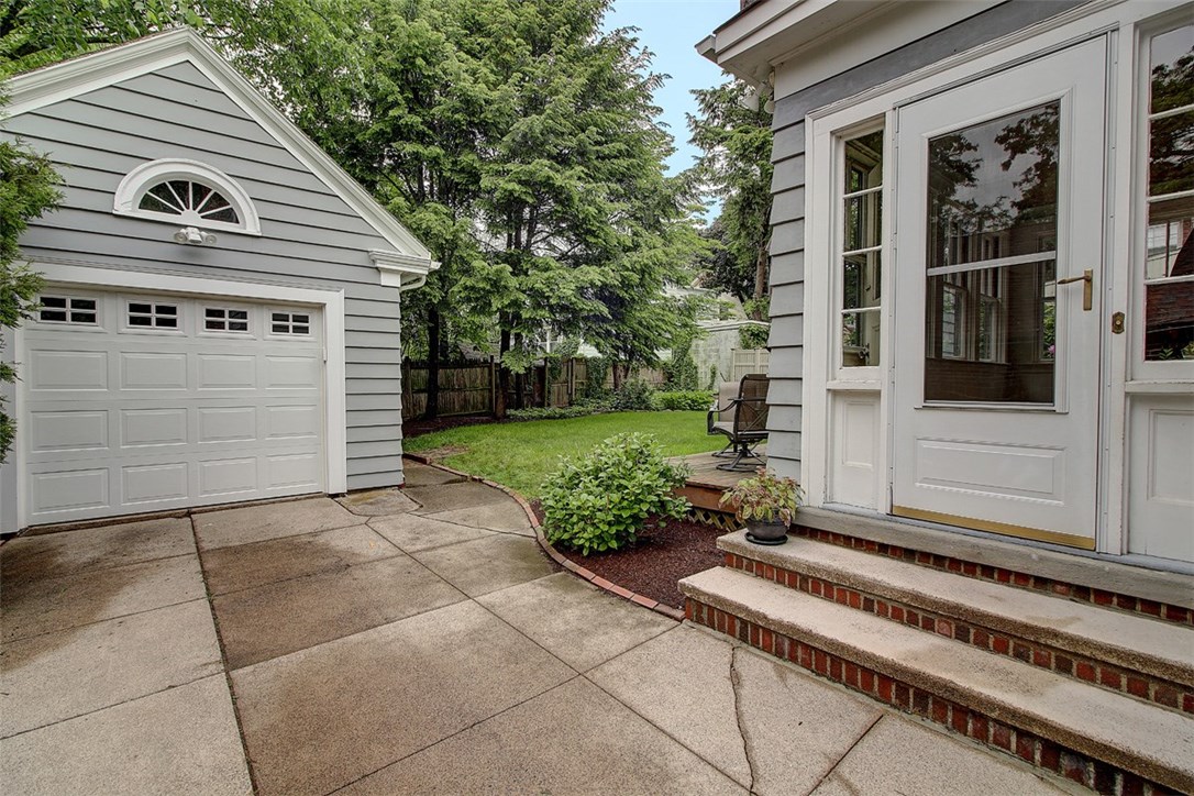 44 Alfred Stone Road Providence, RI 02906 - Photo 30 of 32