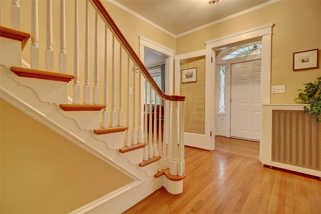 44 Alfred Stone Road Providence, RI 02906 - Photo 3 of 32
