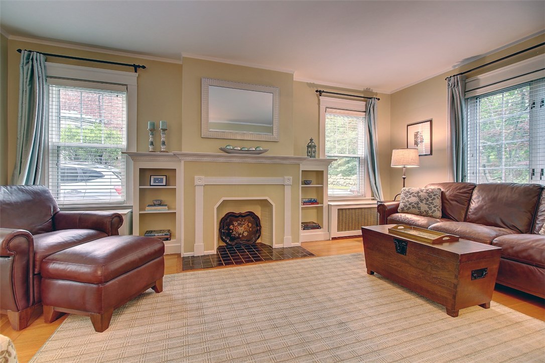 44 Alfred Stone Road Providence, RI 02906 - Photo 5 of 32