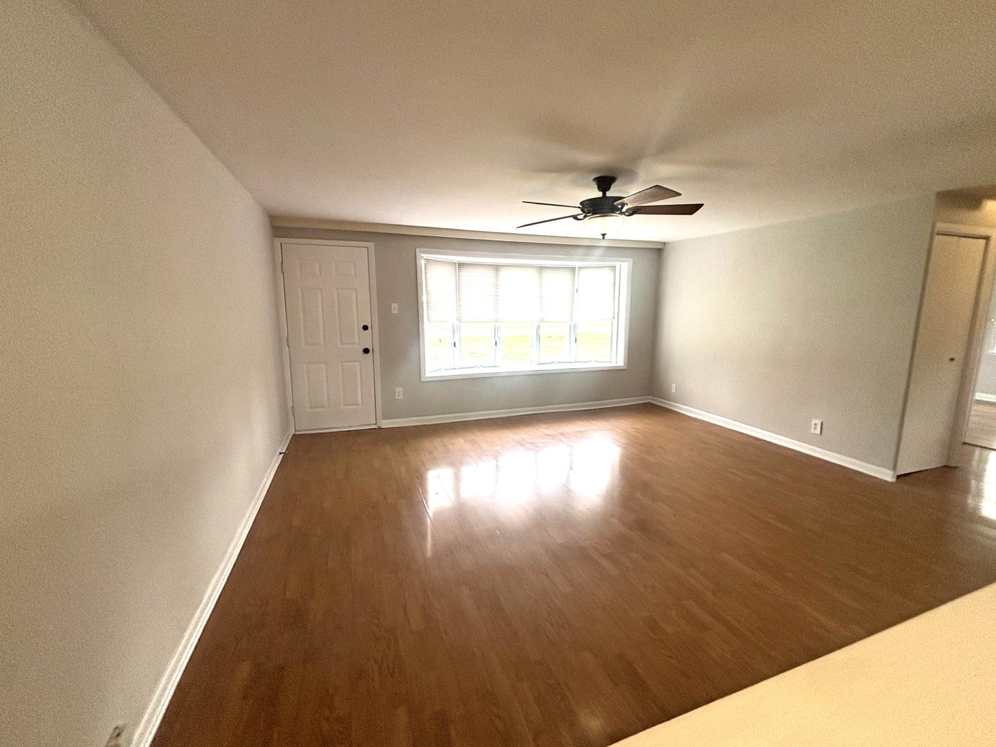 440 West Meadow Avenue Lombard, IL 60148 - Photo 2 of 13
