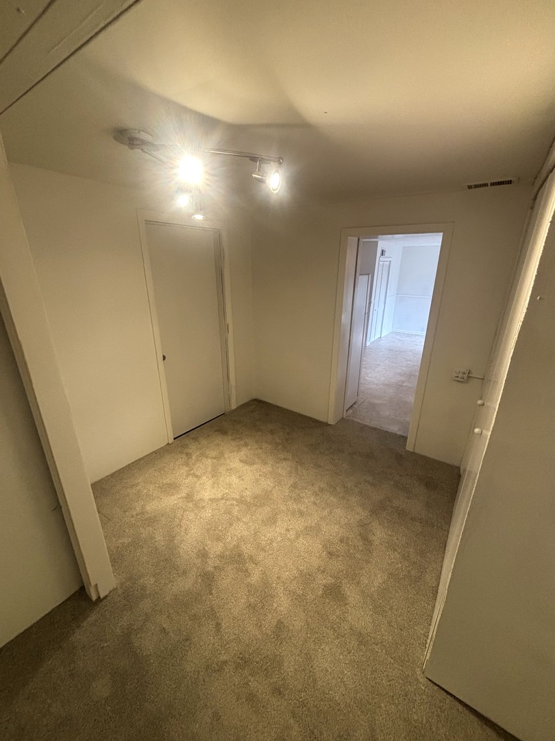 440 West Meadow Avenue Lombard, IL 60148 - Photo 10 of 13