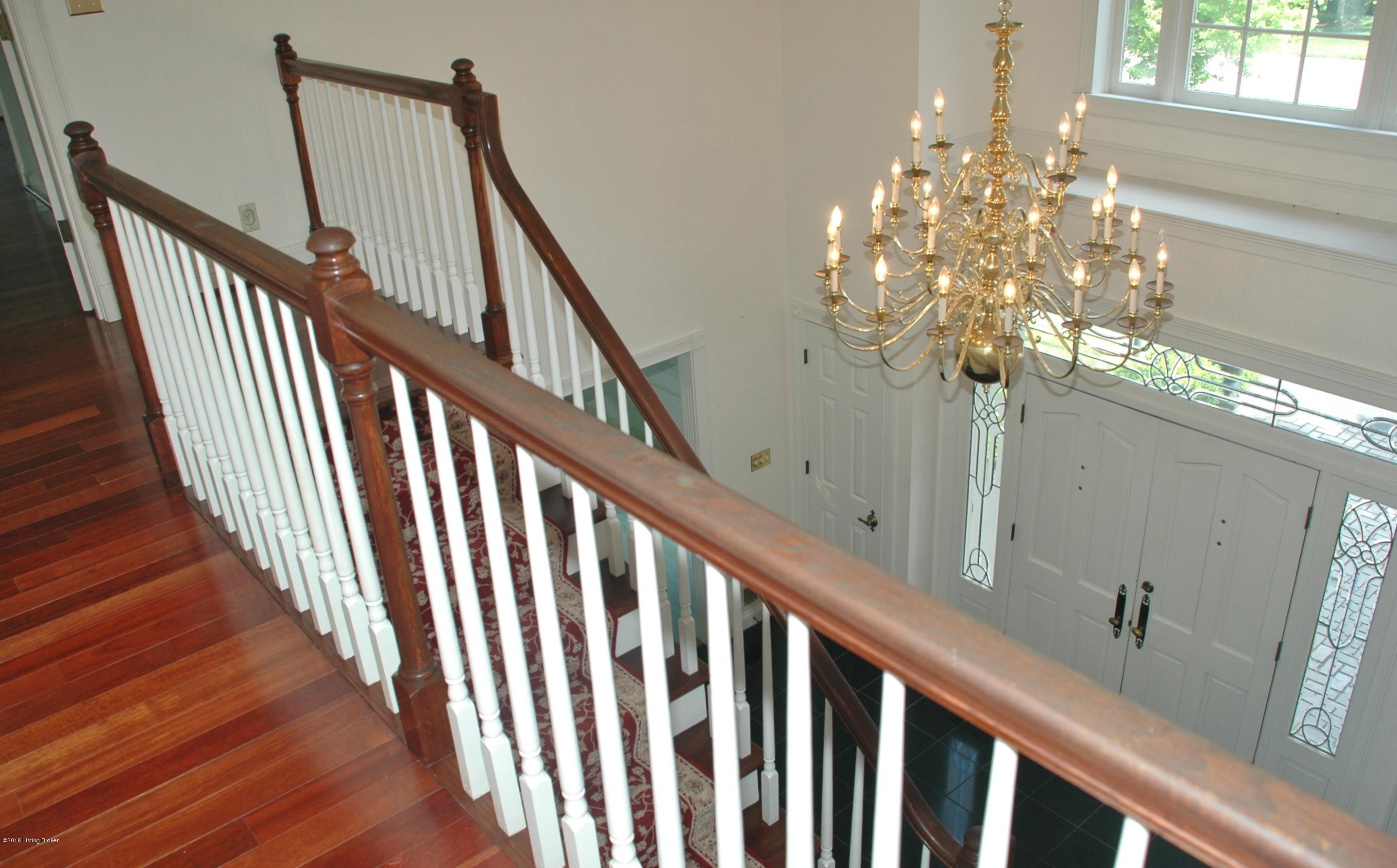 813 Rugby Place Louisville, KY 40222 - Photo 30 of 54 2nd story hall.