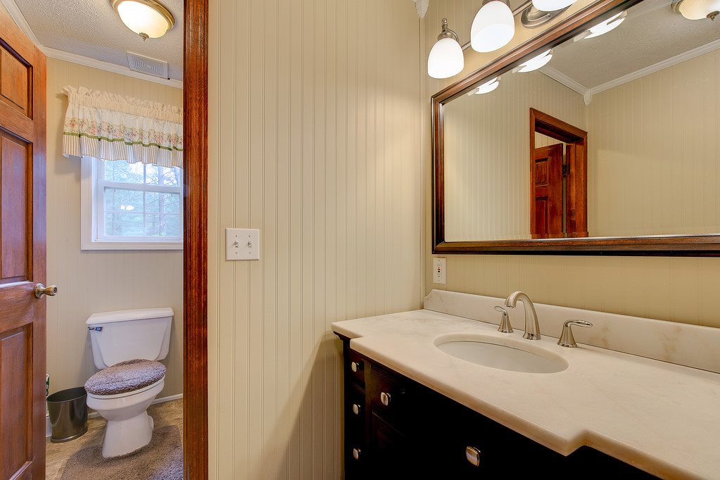 8075 Rinnie Seitz Road Nashville, IN 47448 - Photo 12 of 30