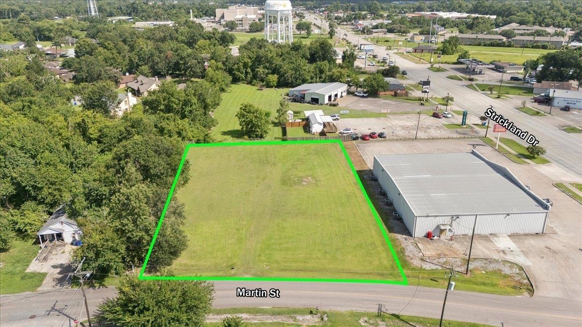 3125 Martin Street Orange, TX 77630 - Photo 3 of 7