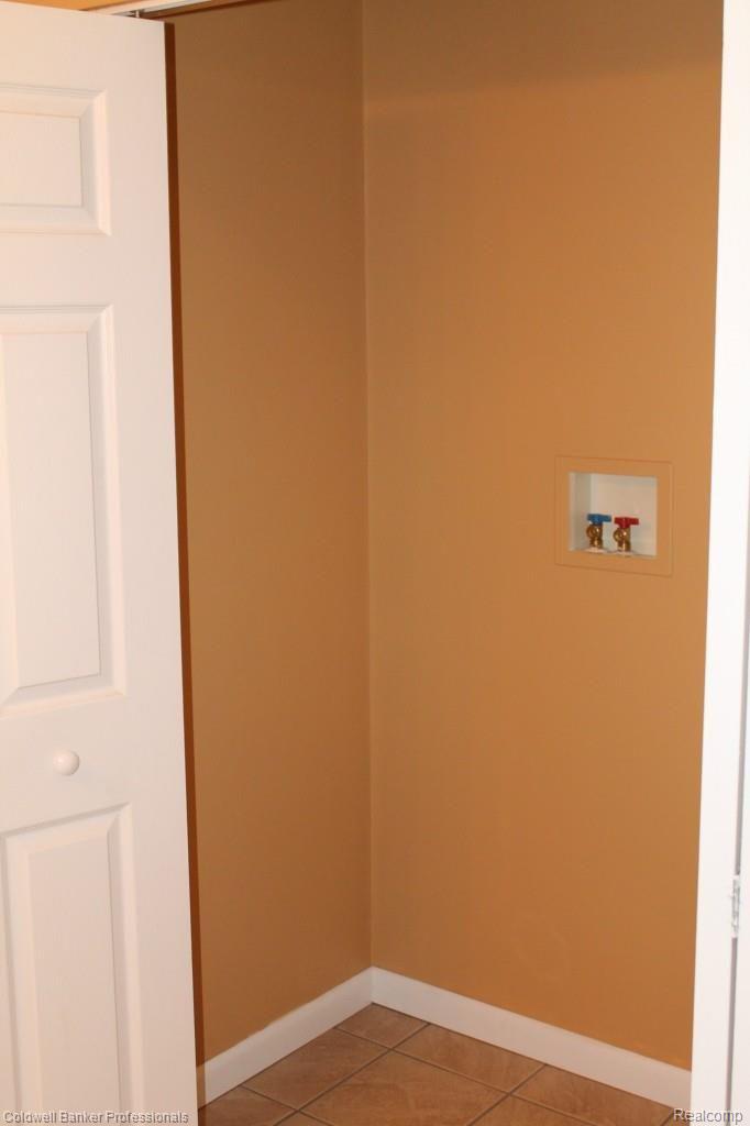 43677 Applewood Road Canton, MI 48188 - Photo 27 of 48 IMG_1978.jpg