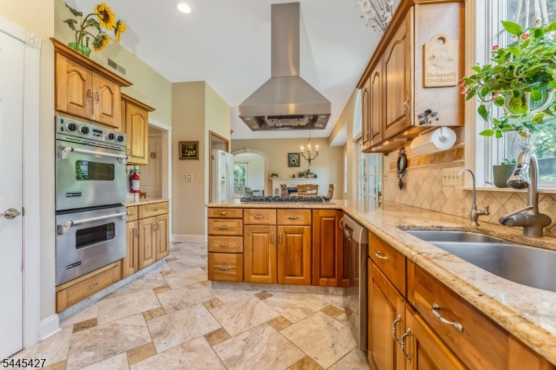 38 Larsen Road Ringoes, NJ 08551 - Photo 15 of 49