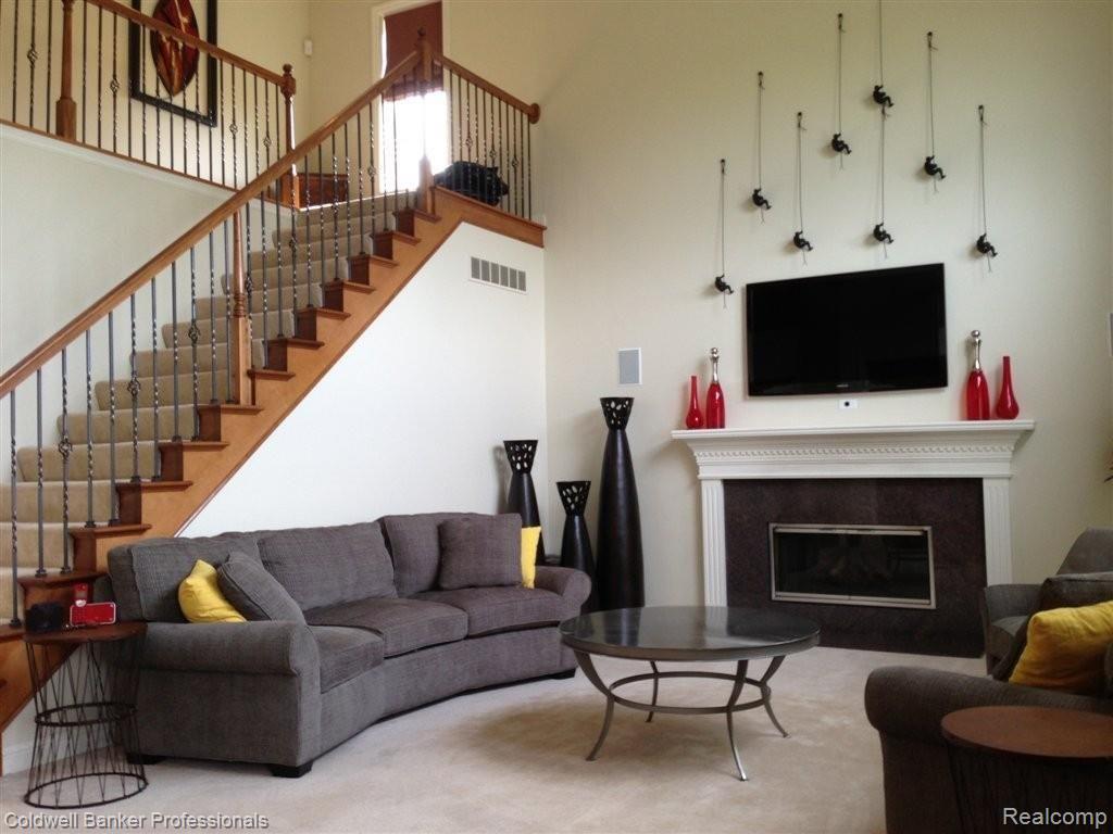 48358 Gladstone Road Canton, MI 48188 - Photo 15 of 31 O-Family Room.jpg
