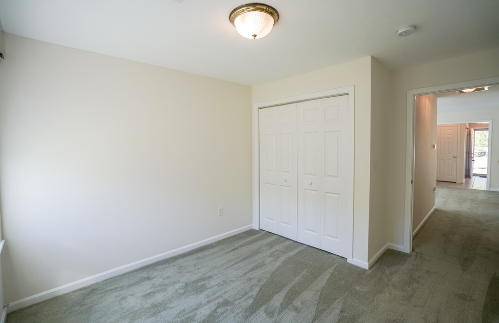 8 Concord Court, Unit B Webster, MA 01570 - Photo 15 of 32