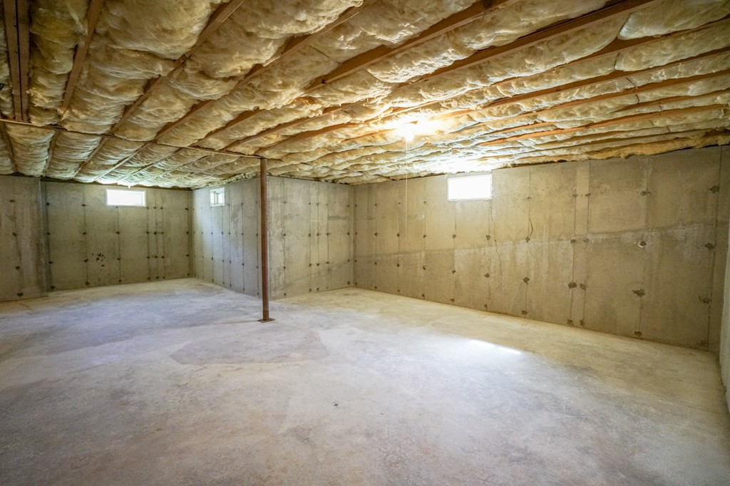 8 Concord Court, Unit B Webster, MA 01570 - Photo 26 of 32