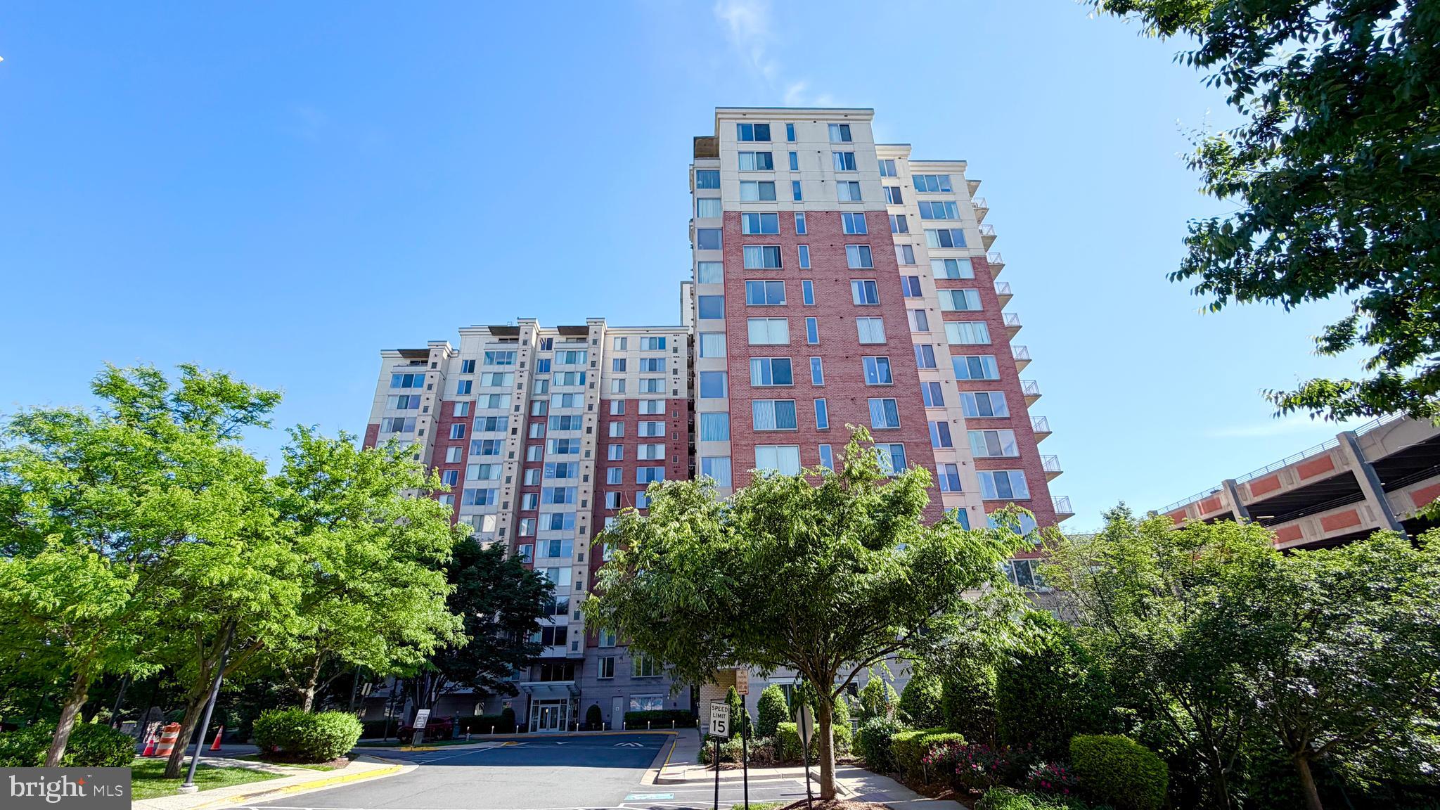 2726 Gallows Road, Unit 719 Vienna, VA 22180 - Photo 1 of 36