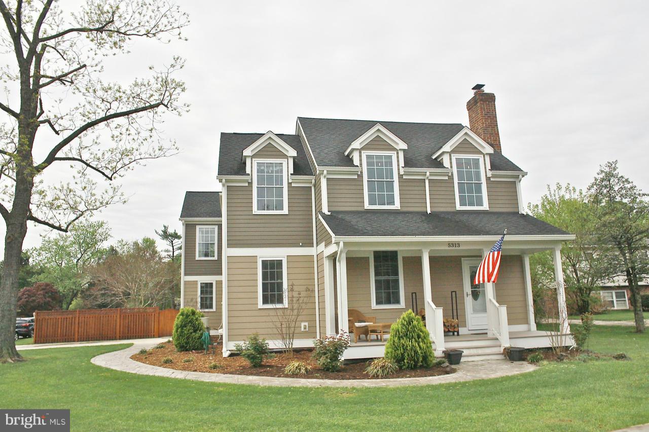 5313 Franconia Road Alexandria, VA 22310 - Photo 12 of 29 front view of house with a yard