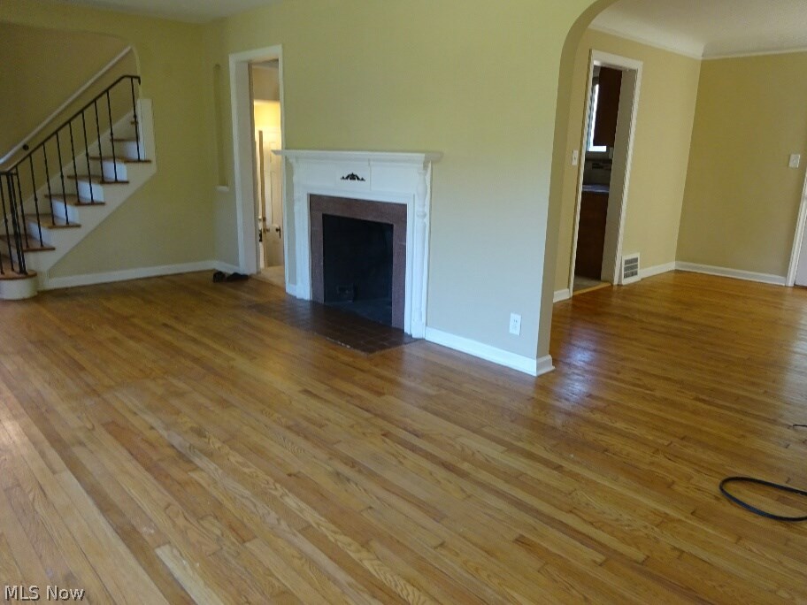 1183 Pennfield Road Cleveland, OH 44121 - Photo 3 of 9