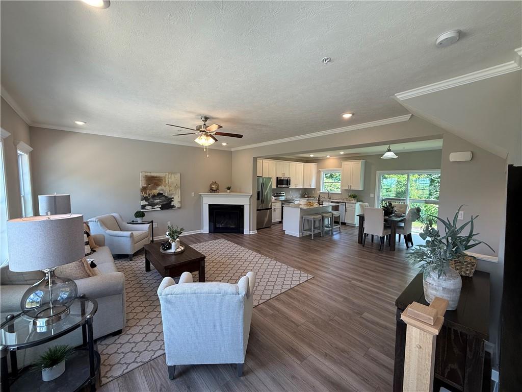 178 Lockheed Drive Coraopolis, PA 15108 - Photo 9 of 22 a living room with furniture and wooden floor
