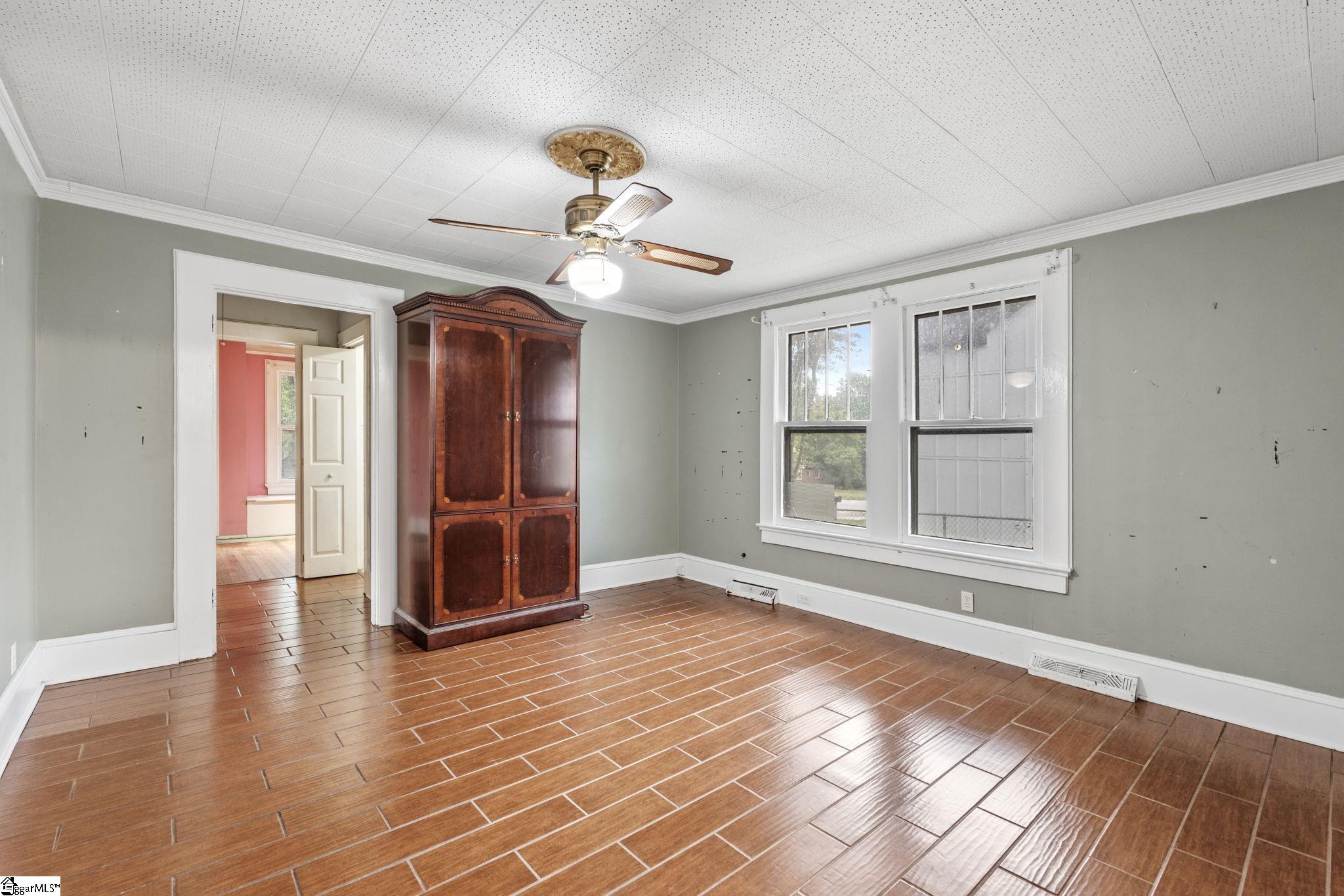 303 Front Street Easley, SC 29640 - Photo 15 of 28