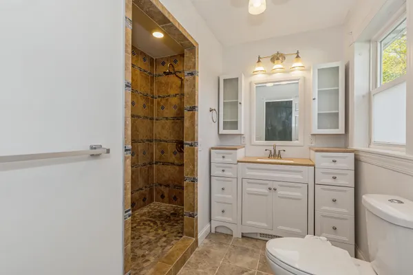 $345,000 | 702 South Oak Street, Buchanan, MI 49107