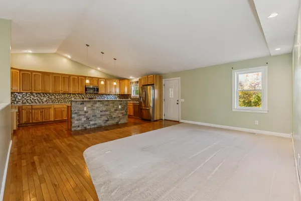 $345,000 | 702 South Oak Street, Buchanan, MI 49107