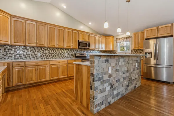 $345,000 | 702 South Oak Street, Buchanan, MI 49107