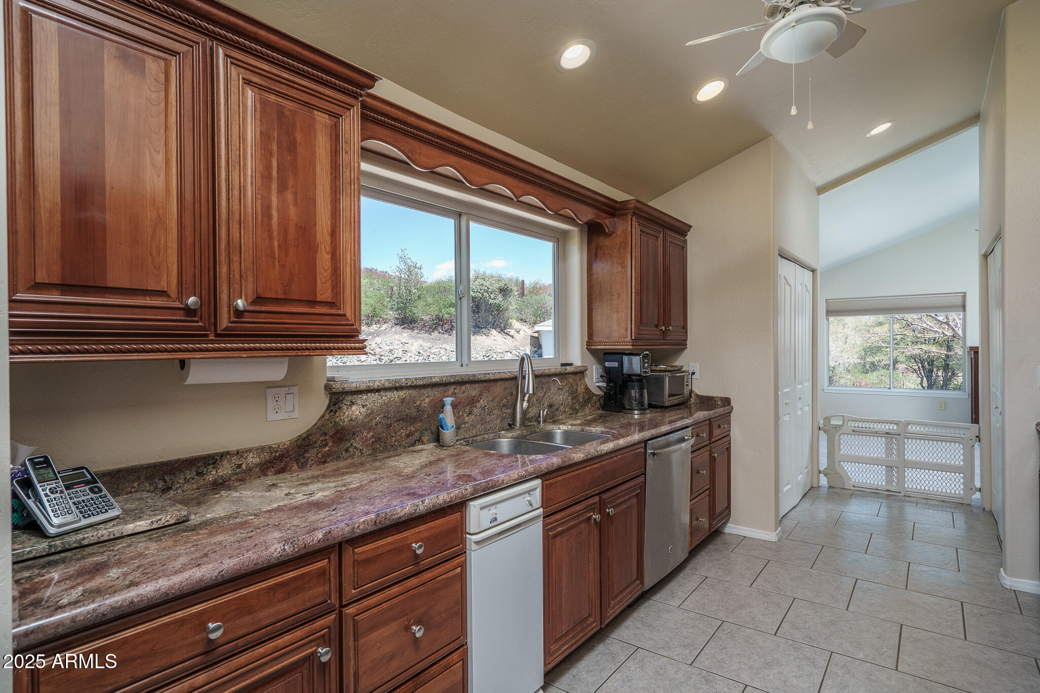 10570 West Cherry Creek Road Dewey, AZ 86327 - Photo 9 of 99 10) KITCHEN