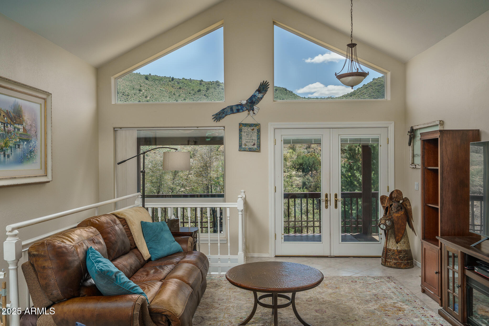 10570 West Cherry Creek Road Dewey, AZ 86327 - Photo 3 of 99 3) GREAT ROOM