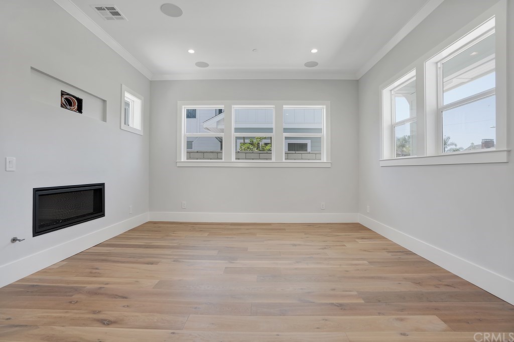 1591 Riverside Place Costa Mesa, CA 92627 - Photo 3 of 29